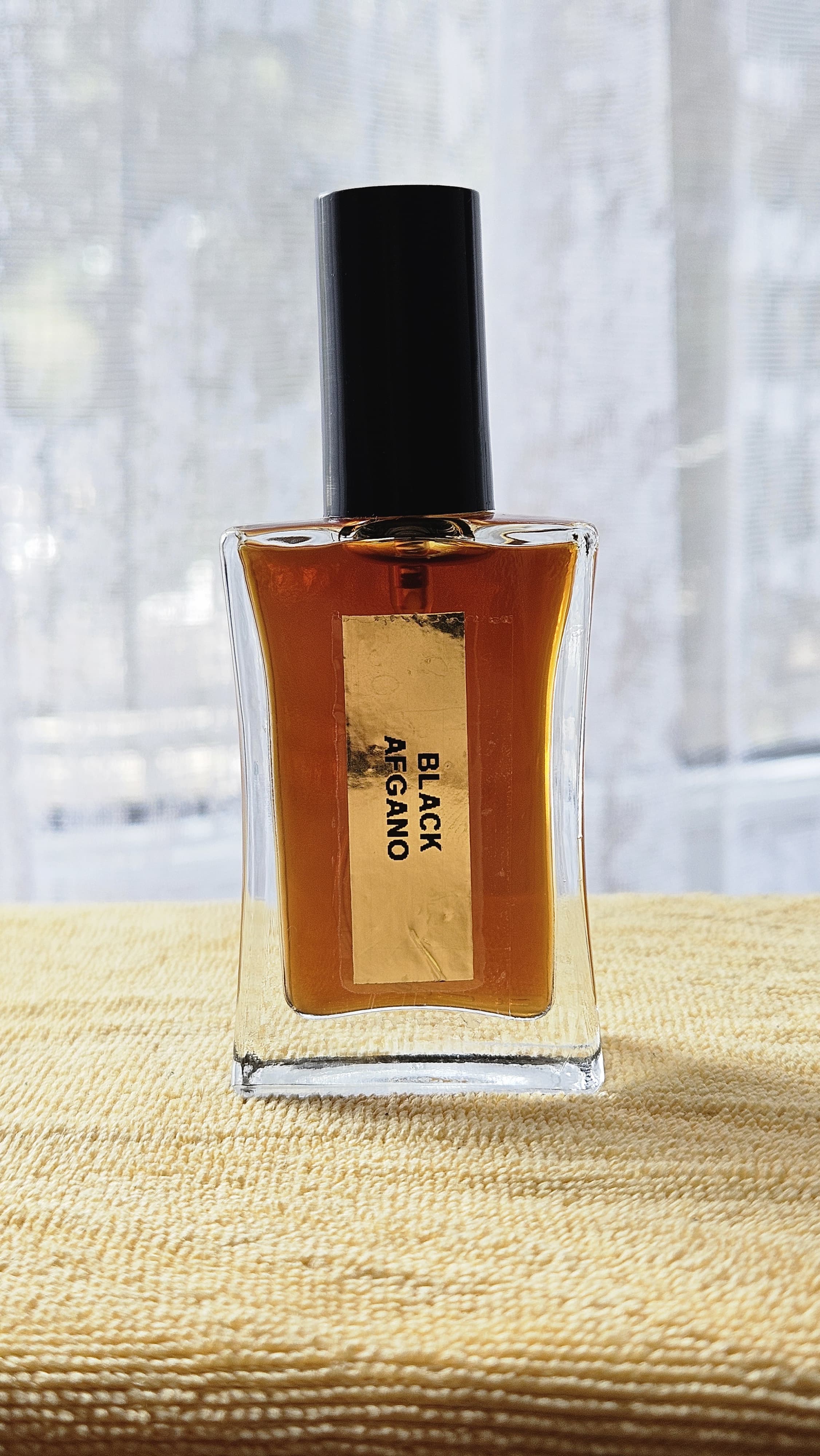 Black Afqano. Uniseks - ağır, sərin. 20 ml