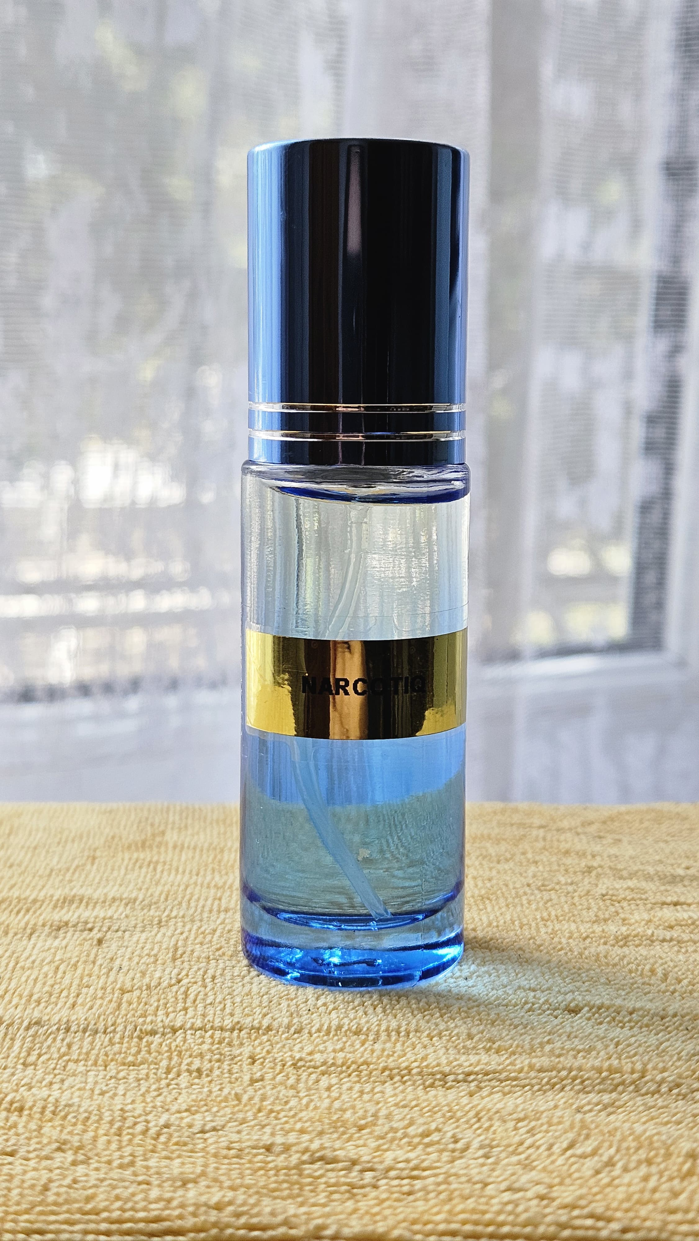 Narcotic - Qadın ətri. Şirin, Çiçəksi tonlar - 20 ml