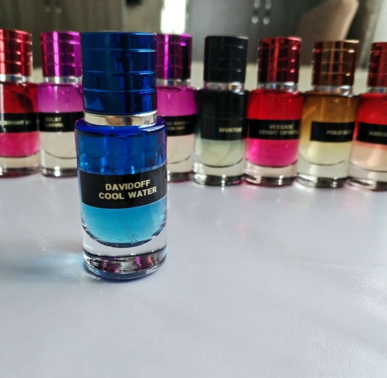 Kişi ətri. Sərin, dəniz təravətli, yüngül ətir. 20 ml